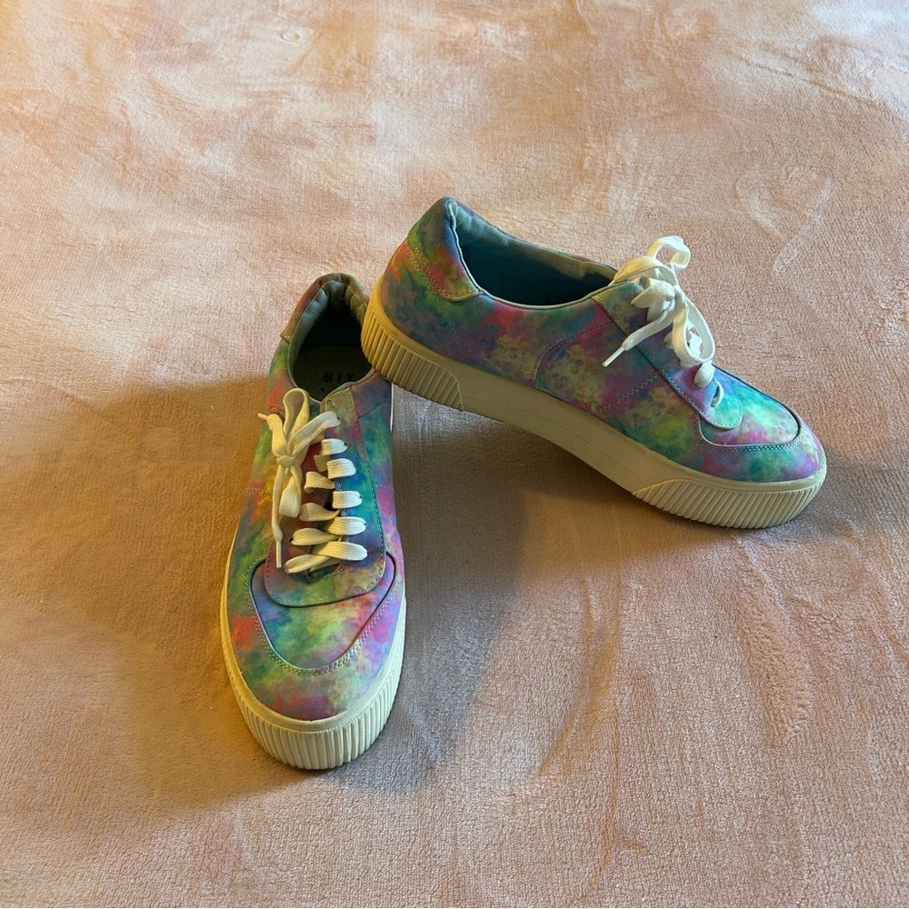 Mix No. 6 tie dye platform Stanley’s size 11M spring casual colorful